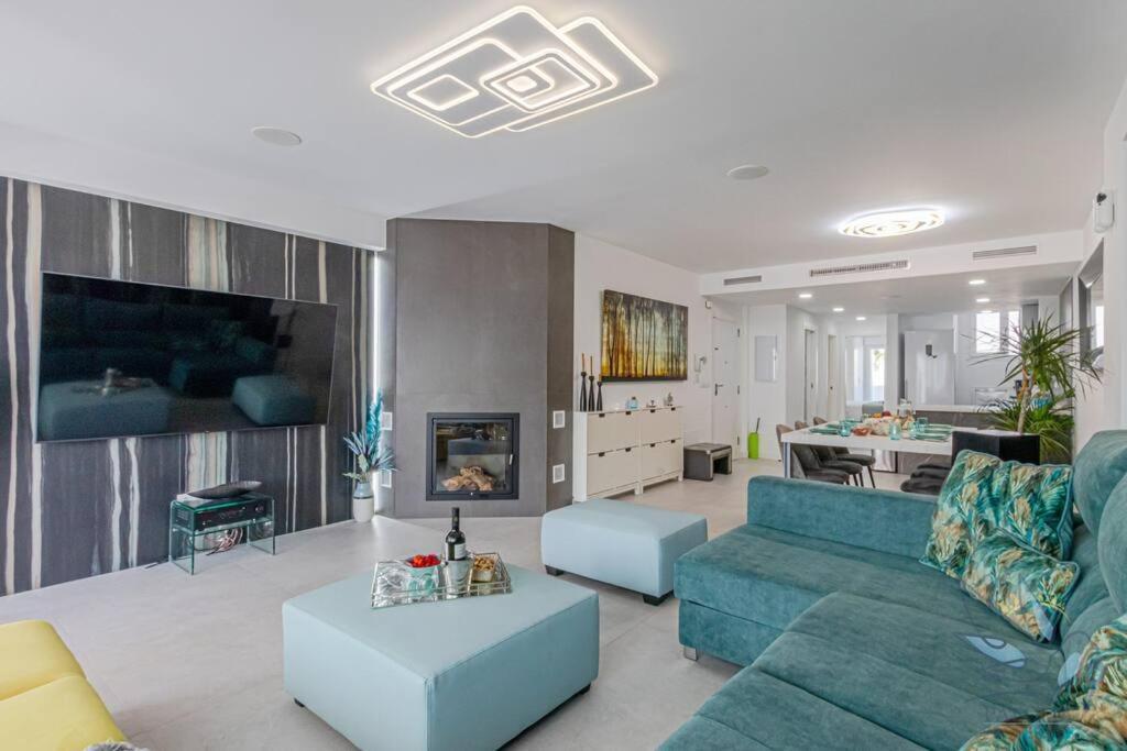 Puerto Marina Luxury 2Bdr Apartment With Sea View Benalmadena Exterior photo